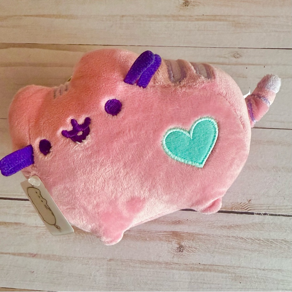 NWT Gund Pusheen Pink Plush with Turquoise Heart